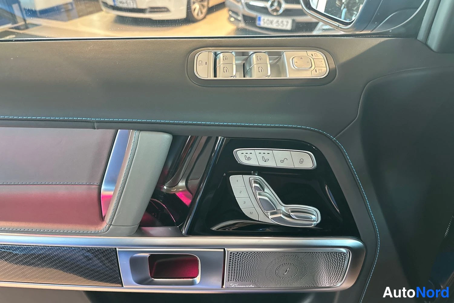 Sininen Mercedes-Benz G 580 4MATIC 2025, yksityiskohta, kuva 15