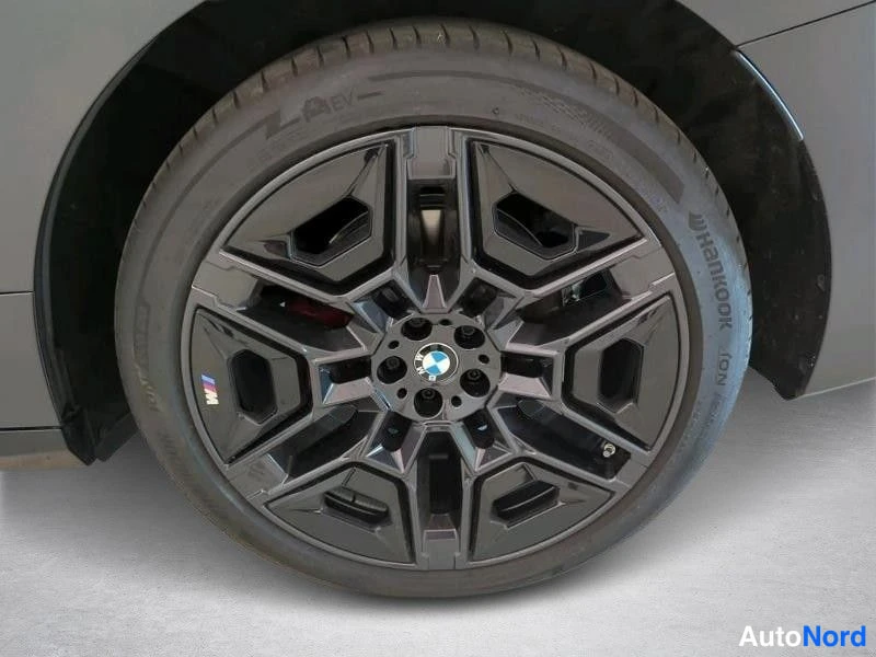 Harmaa BMW iX 2025, yksityiskohta, kuva 7