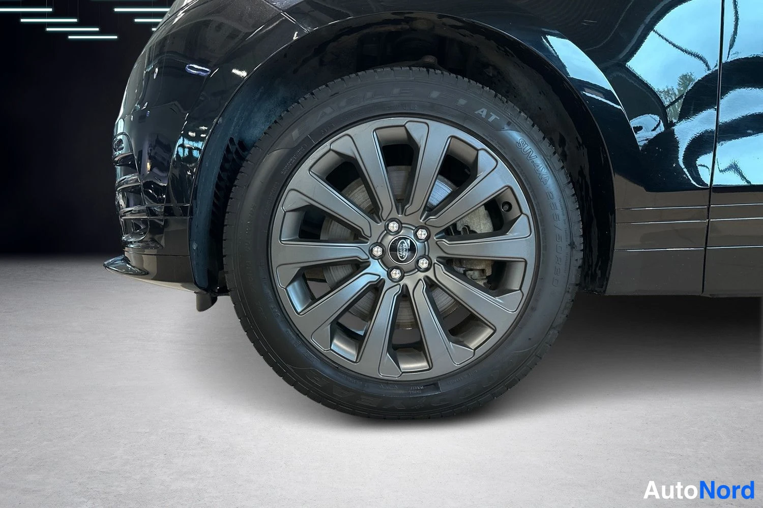 Musta Land Rover Range Rover 2023, yksityiskohta, kuva 13
