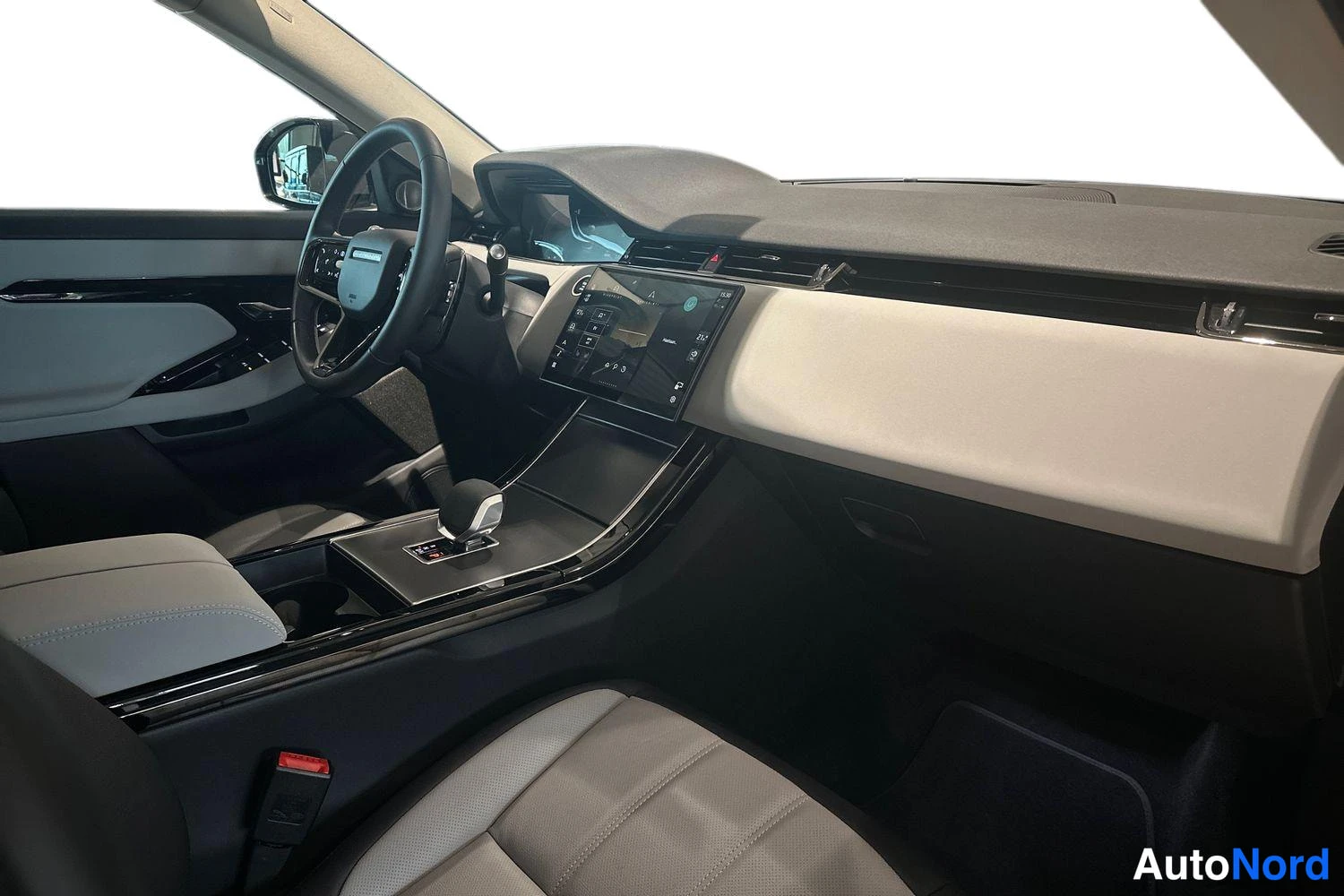 Hopea Land Rover Range Rover 2025, ohjaamo, kuva 9