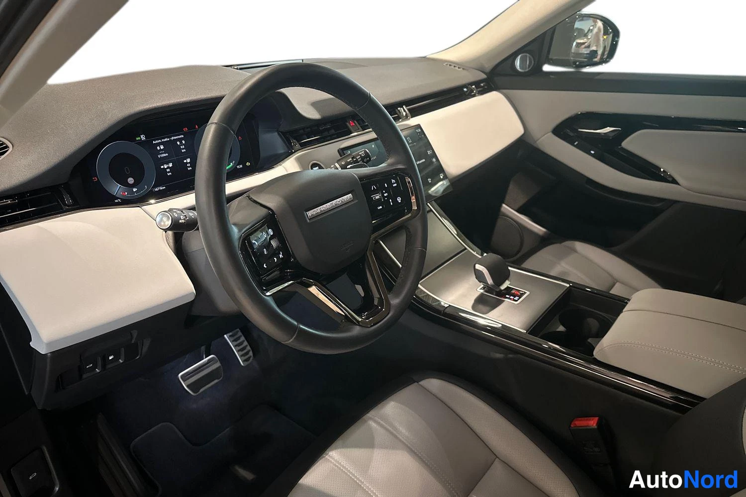 Hopea Land Rover Range Rover 2025, ohjaamo, kuva 6
