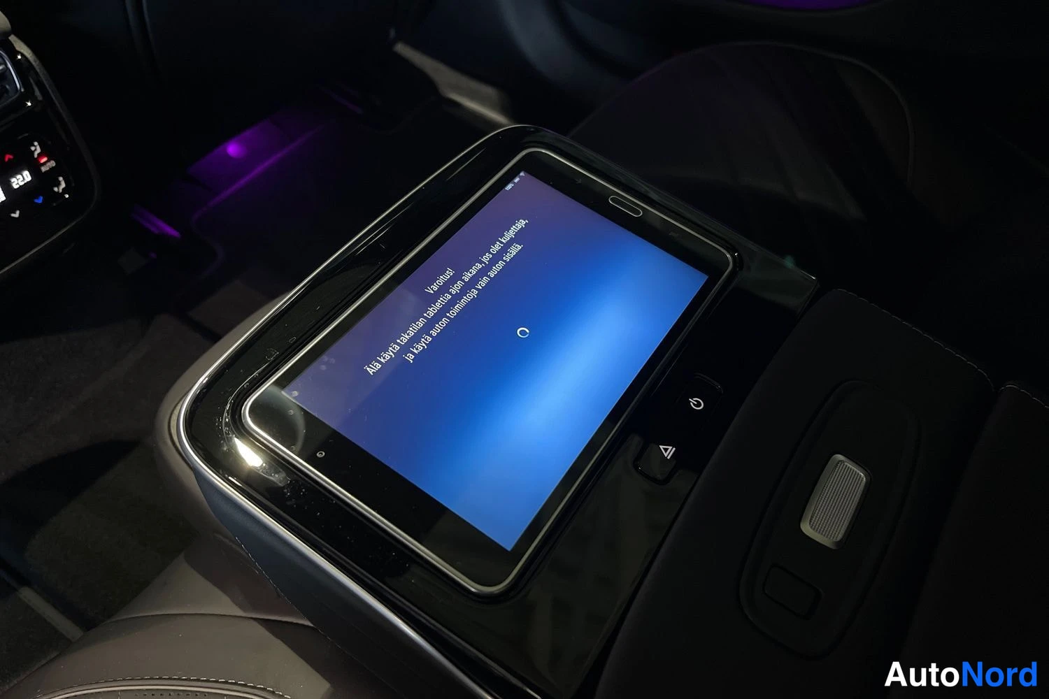 Harmaa Mercedes-Benz EQS 2023, yksityiskohta, kuva 20