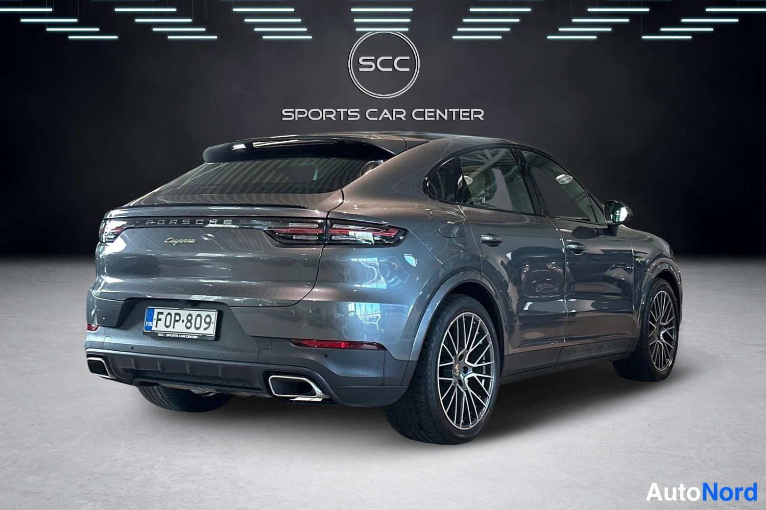 Beige Porsche Cayenne 2021, takaviisto, kuva 4