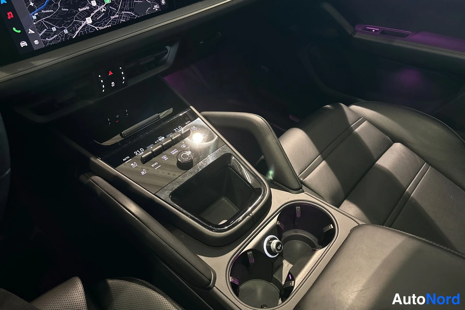 Harmaa Porsche Cayenne 2024, yksityiskohta, kuva 14