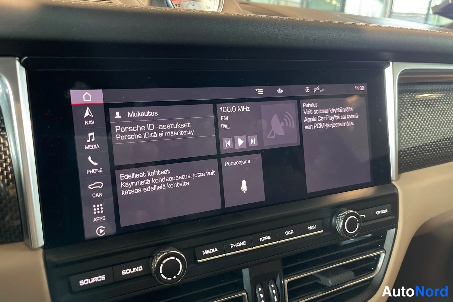 Sininen Porsche Macan 2020, yksityiskohta, kuva 17