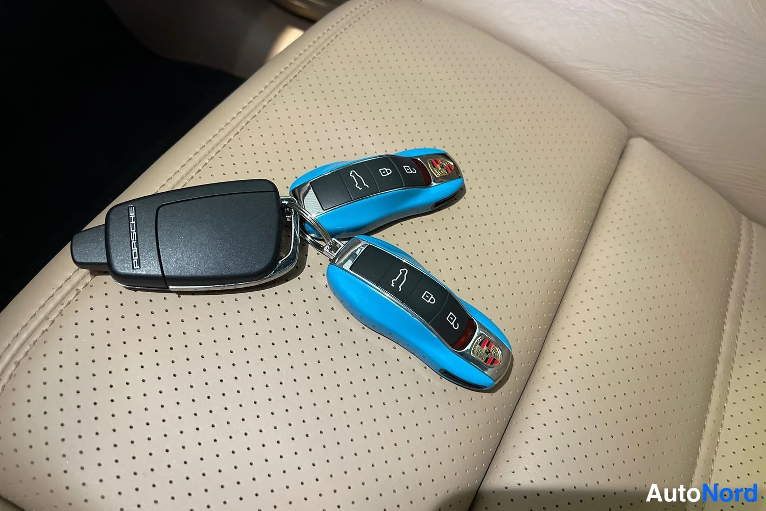 Sininen Porsche Macan 2020, yksityiskohta, kuva 27
