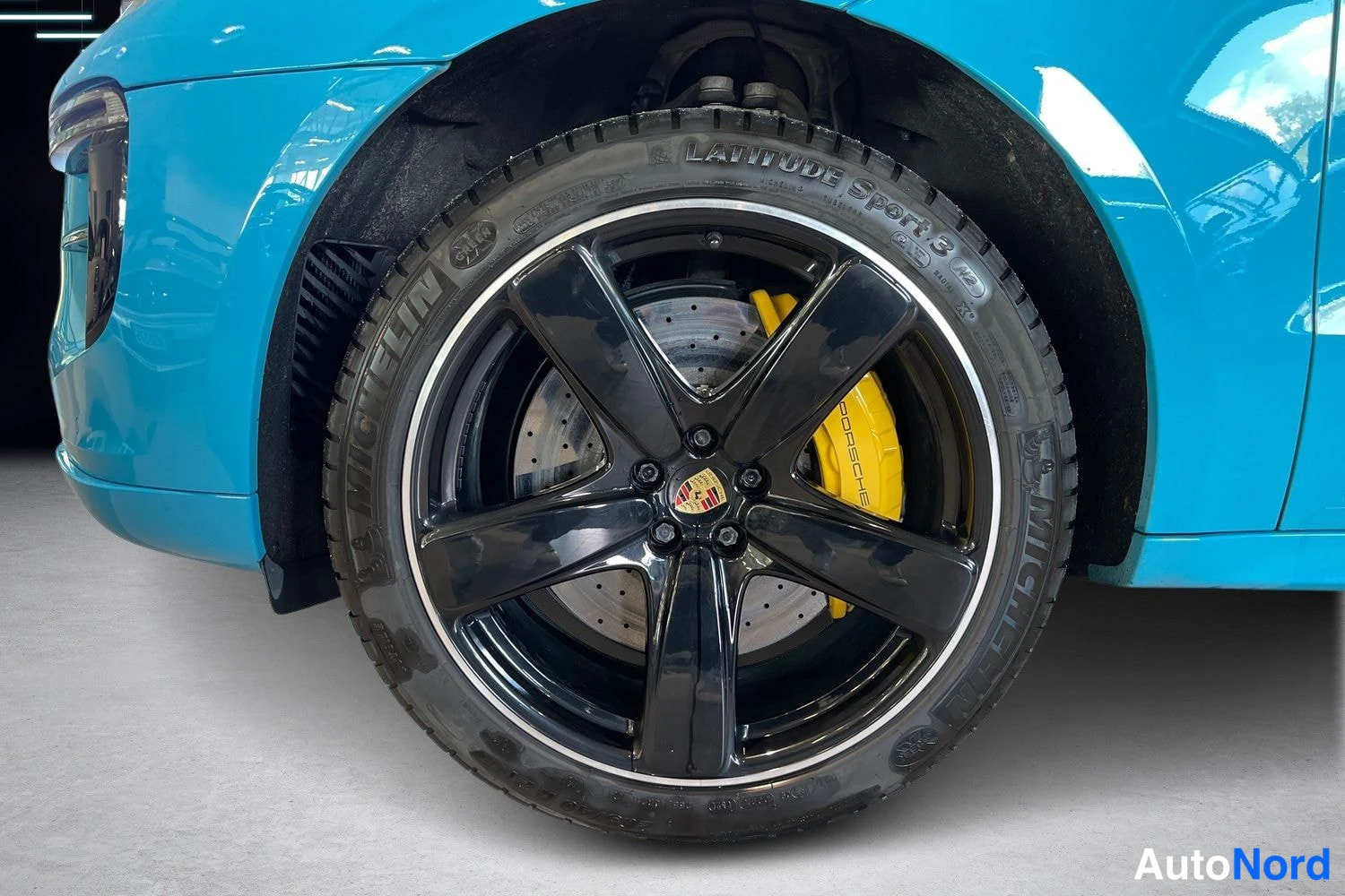 Sininen Porsche Macan 2020, yksityiskohta, kuva 13