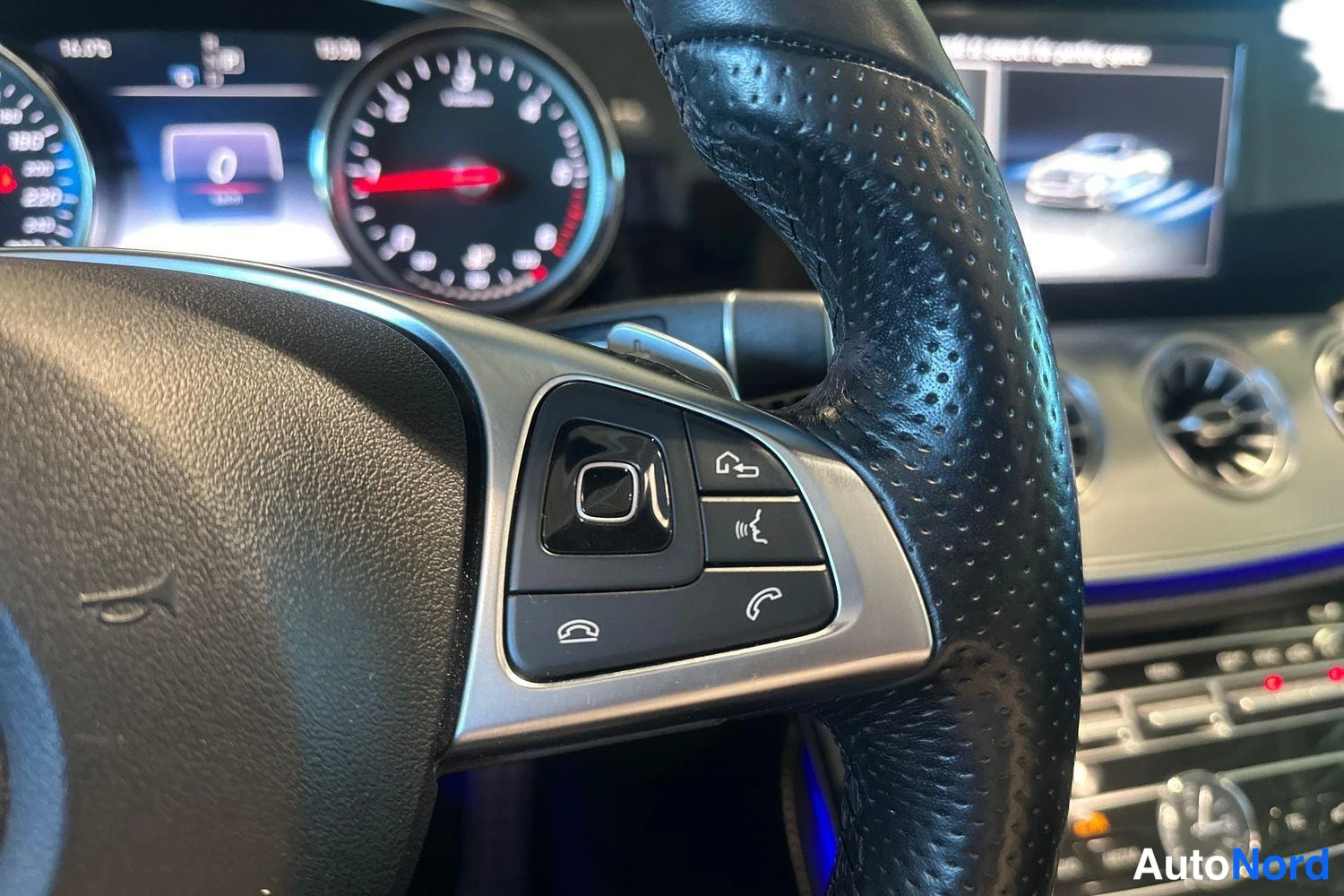 Hopea Mercedes-Benz E 2018, yksityiskohta, kuva 25