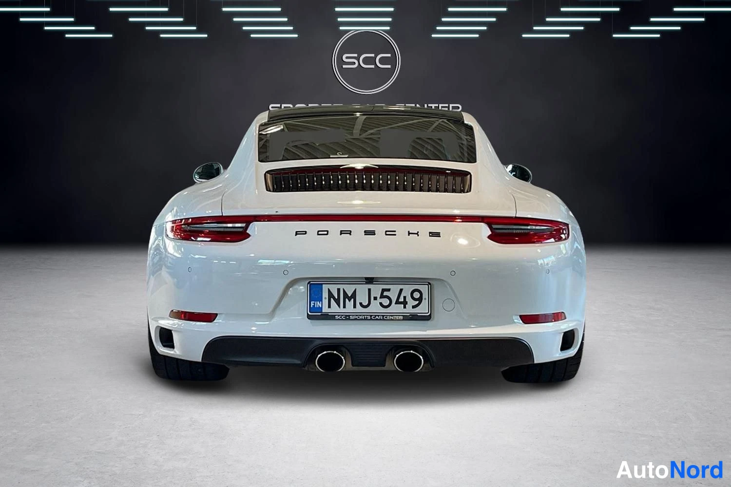 Valkoinen Porsche Carrera 2017, takaa, kuva 5