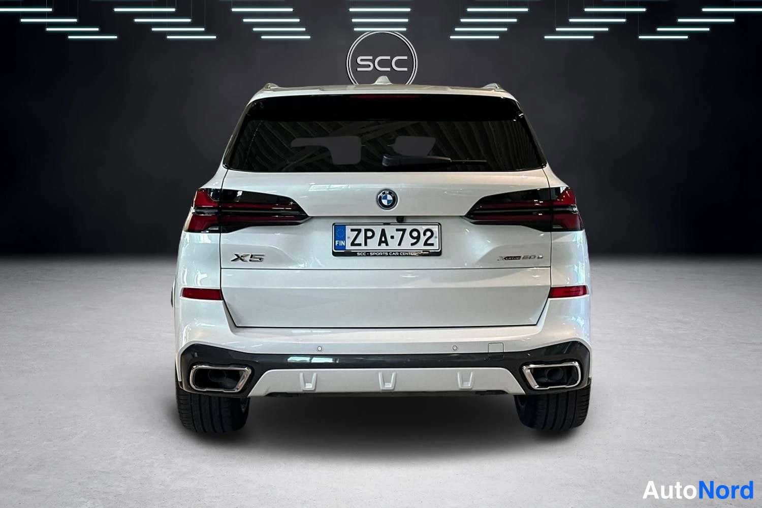Valkoinen BMW X5 2025, takaa, kuva 5