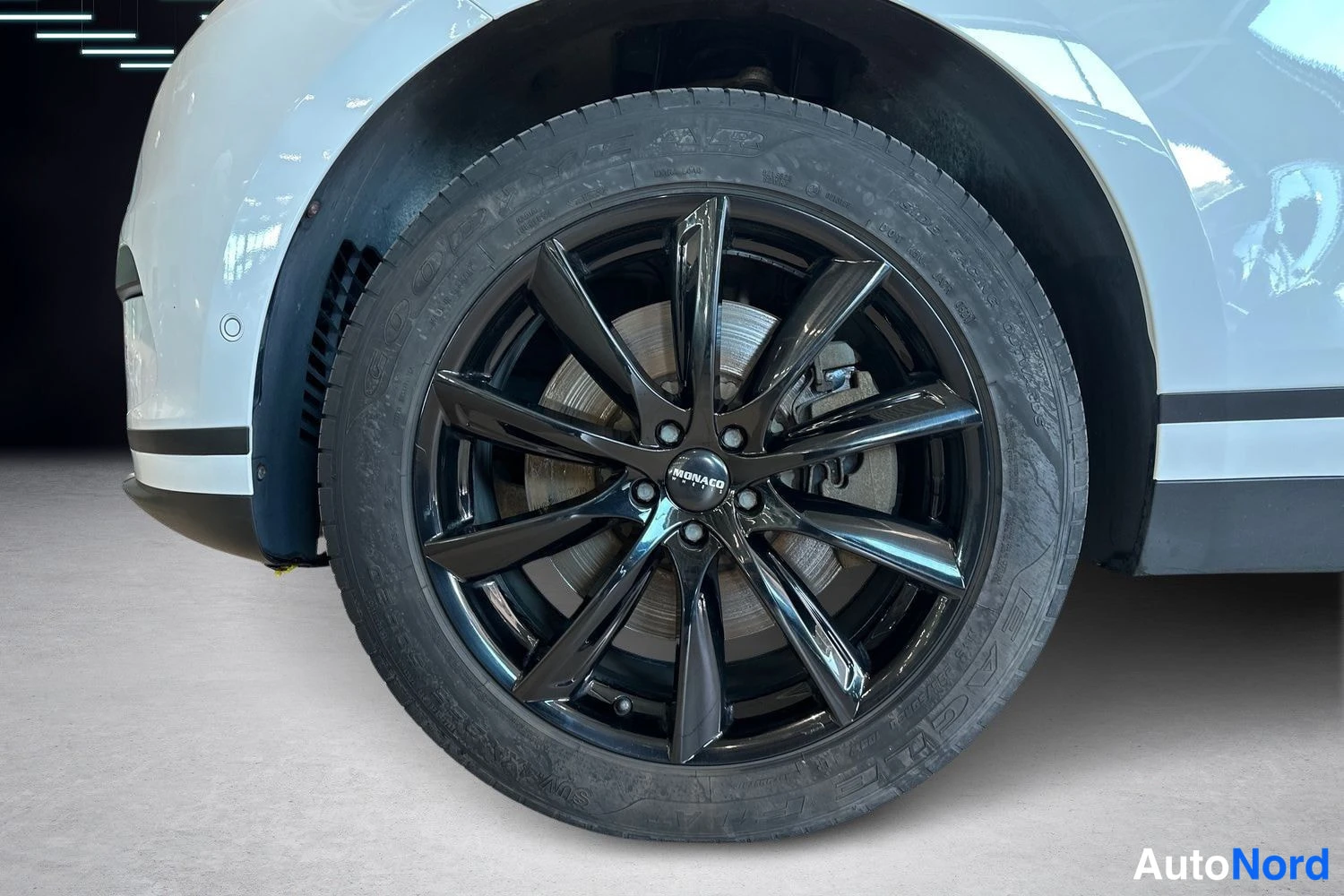 Valkoinen Land Rover Range Rover 2021, yksityiskohta, kuva 13