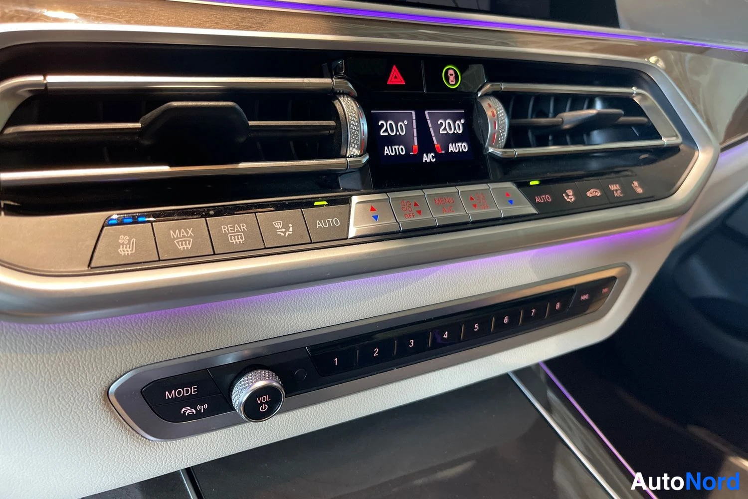 Sininen BMW X5 2021, yksityiskohta, kuva 15