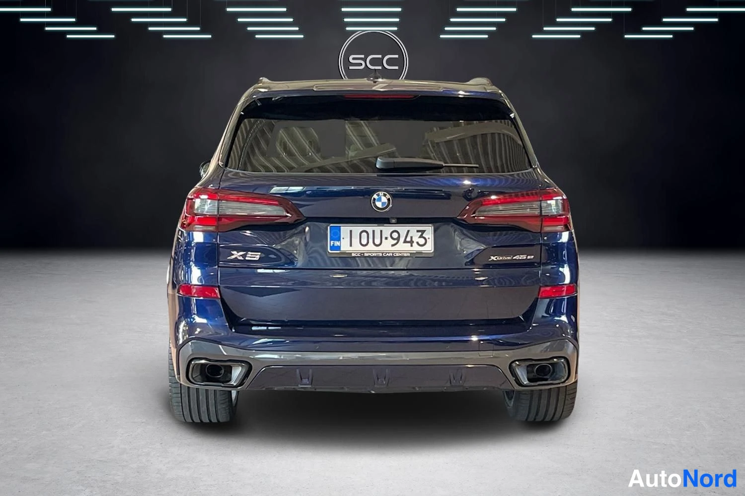 Sininen BMW X5 2021, takaa, kuva 5