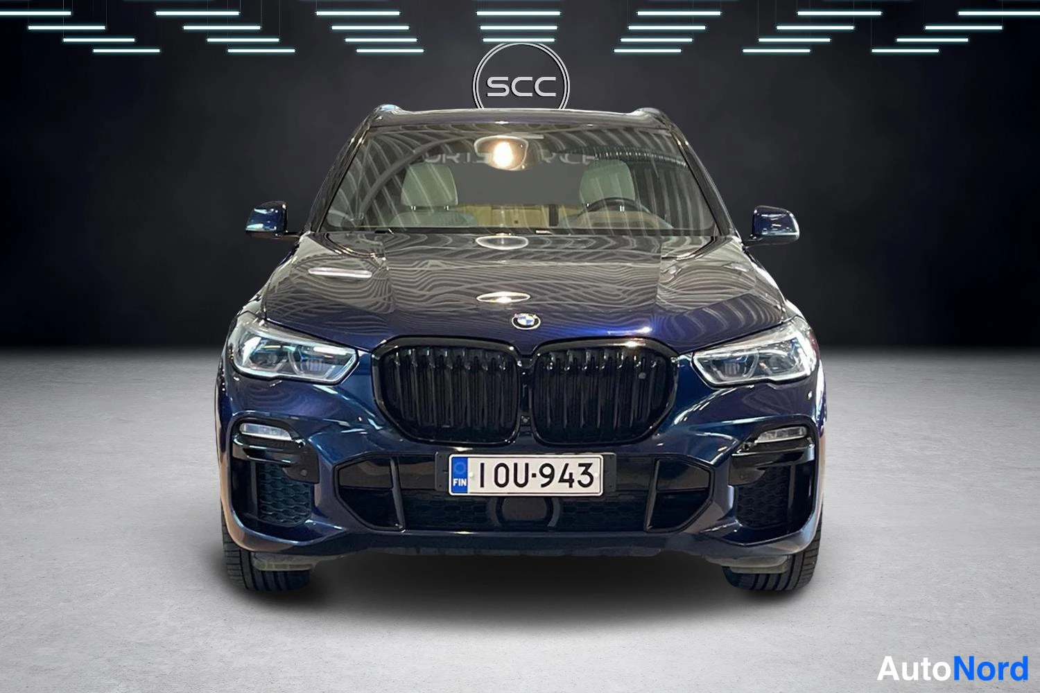 Sininen BMW X5 2021, edestä, kuva 2