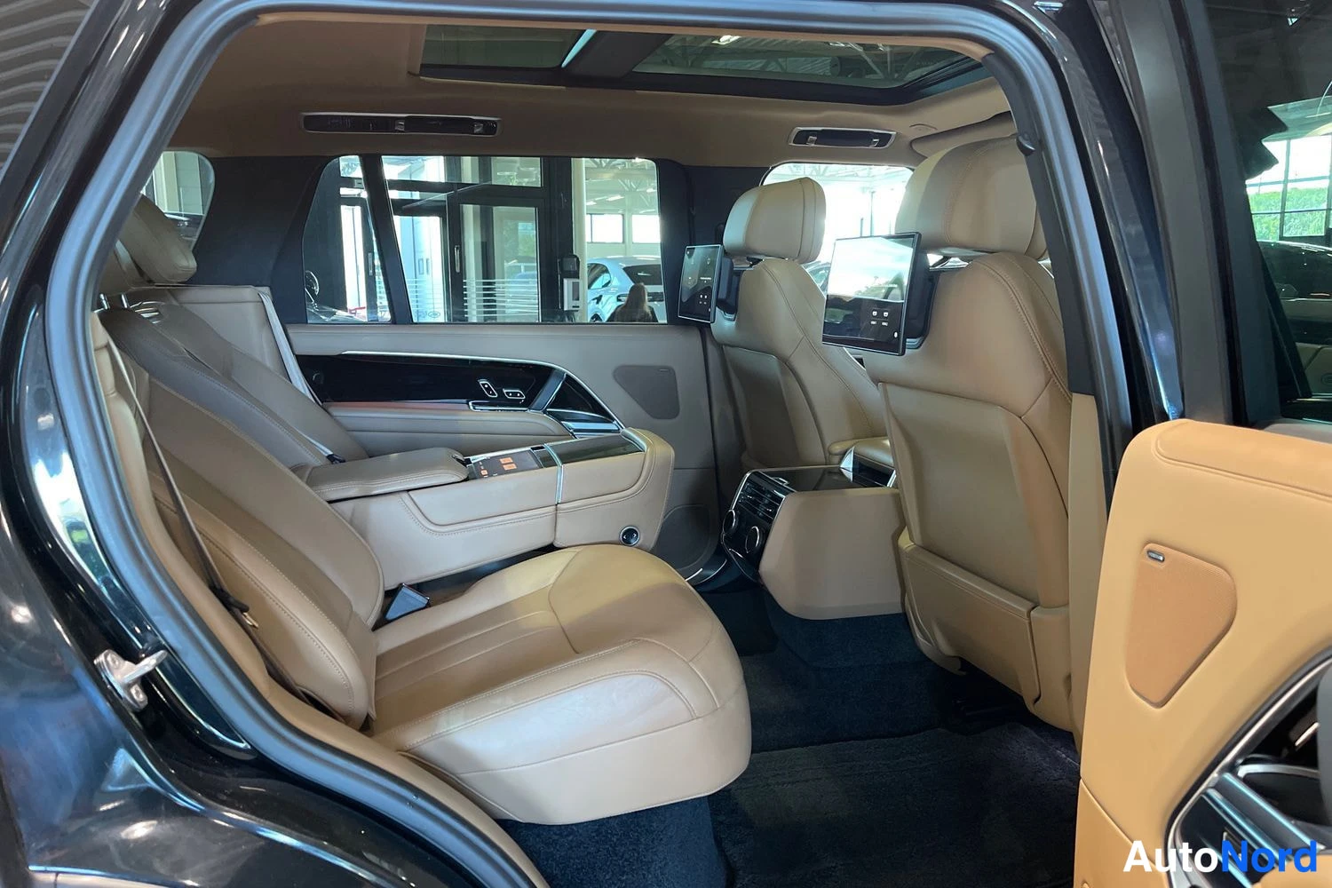 Land Rover Range Rover 2023, takaistuimet, kuva 12