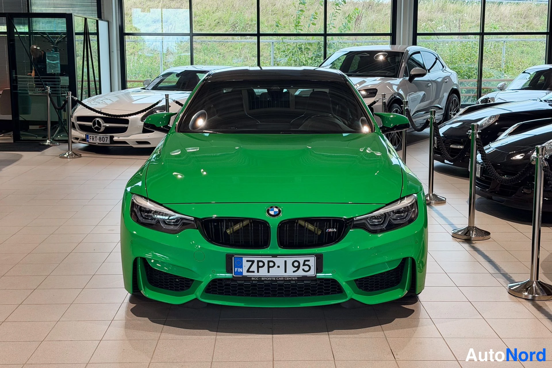 Vihreä BMW M4 2019, edestä, kuva 5