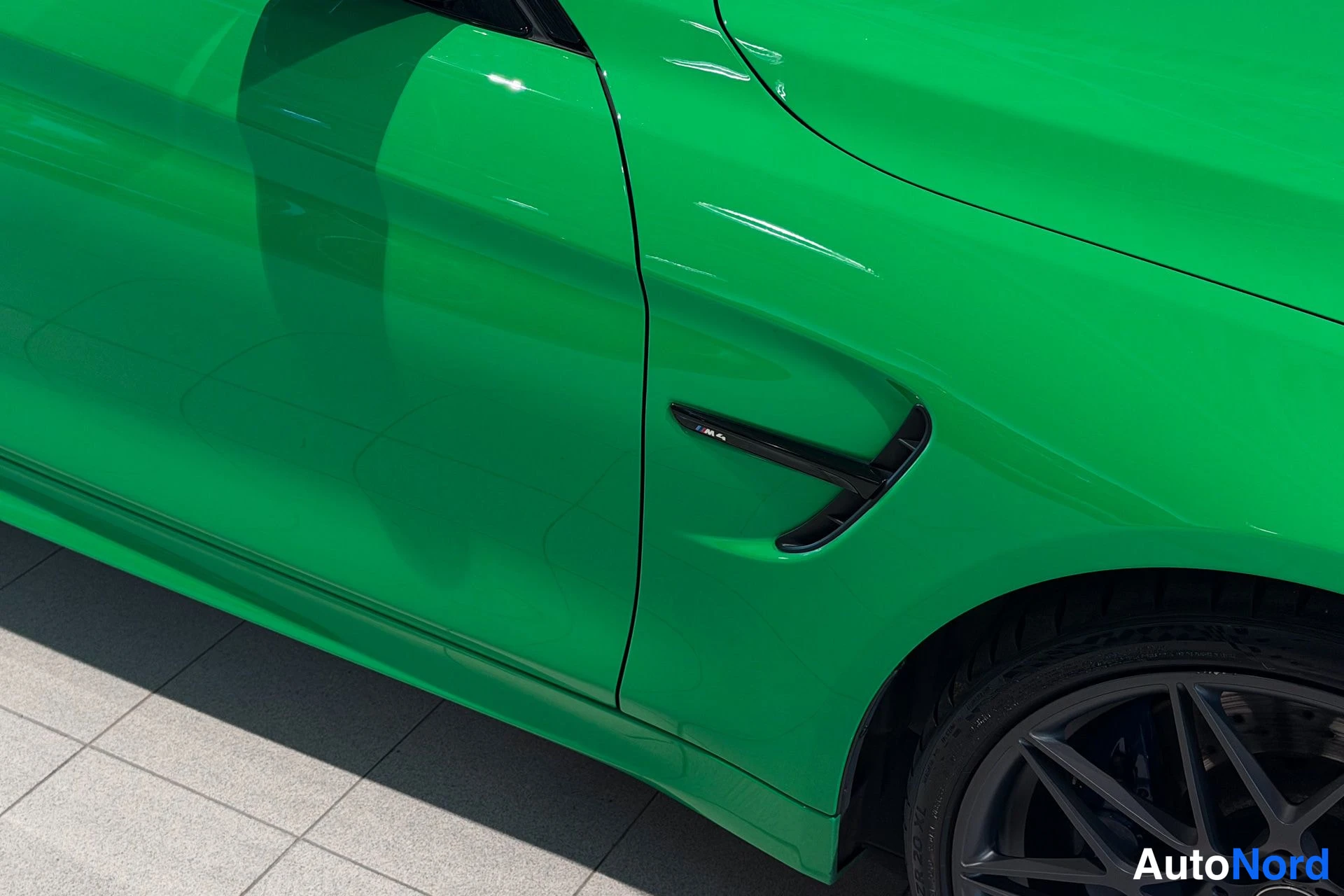 Vihreä BMW M4 2019, yksityiskohta, kuva 19