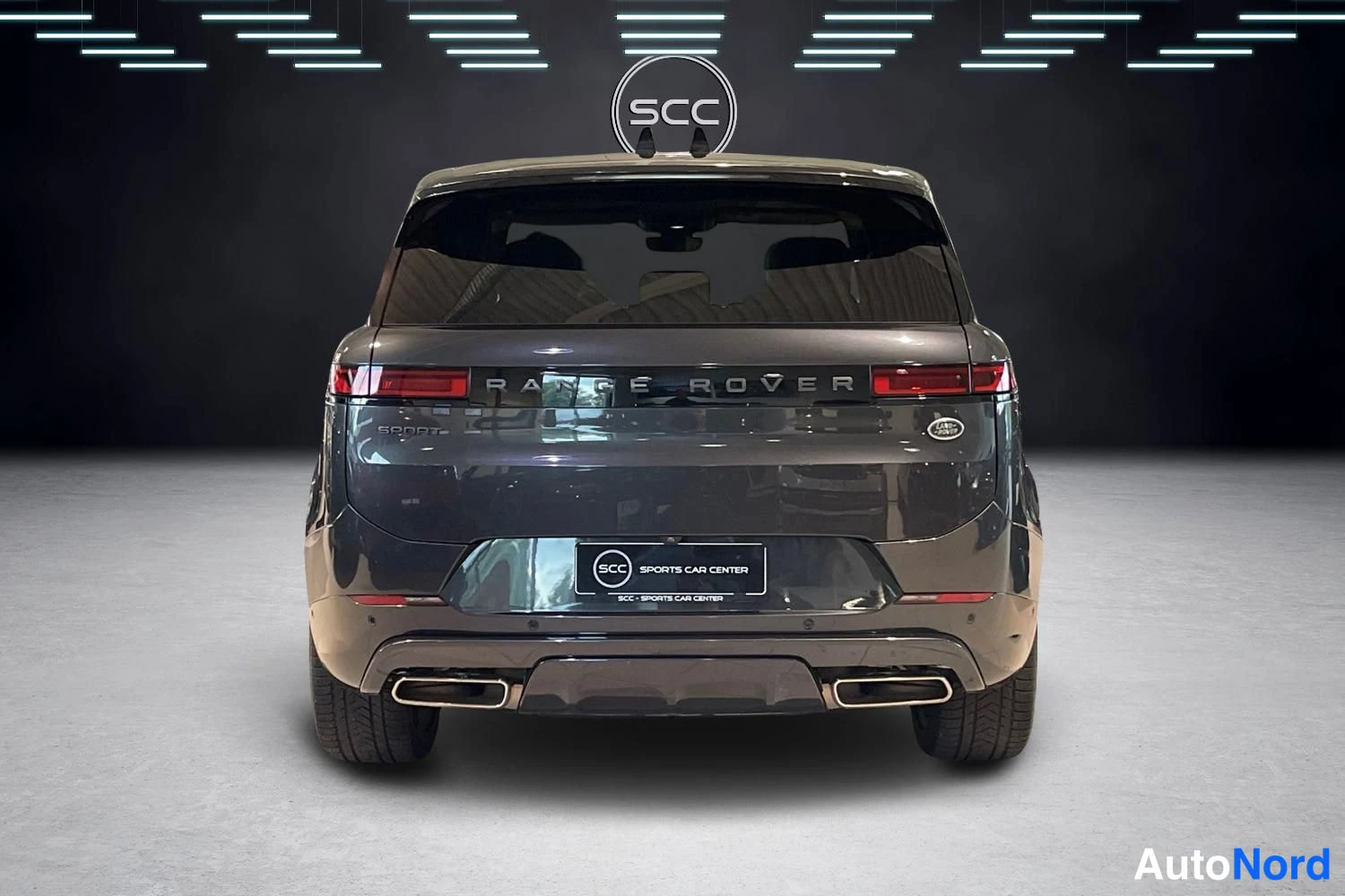 Harmaa Land Rover Range Rover 2023, takaa, kuva 5