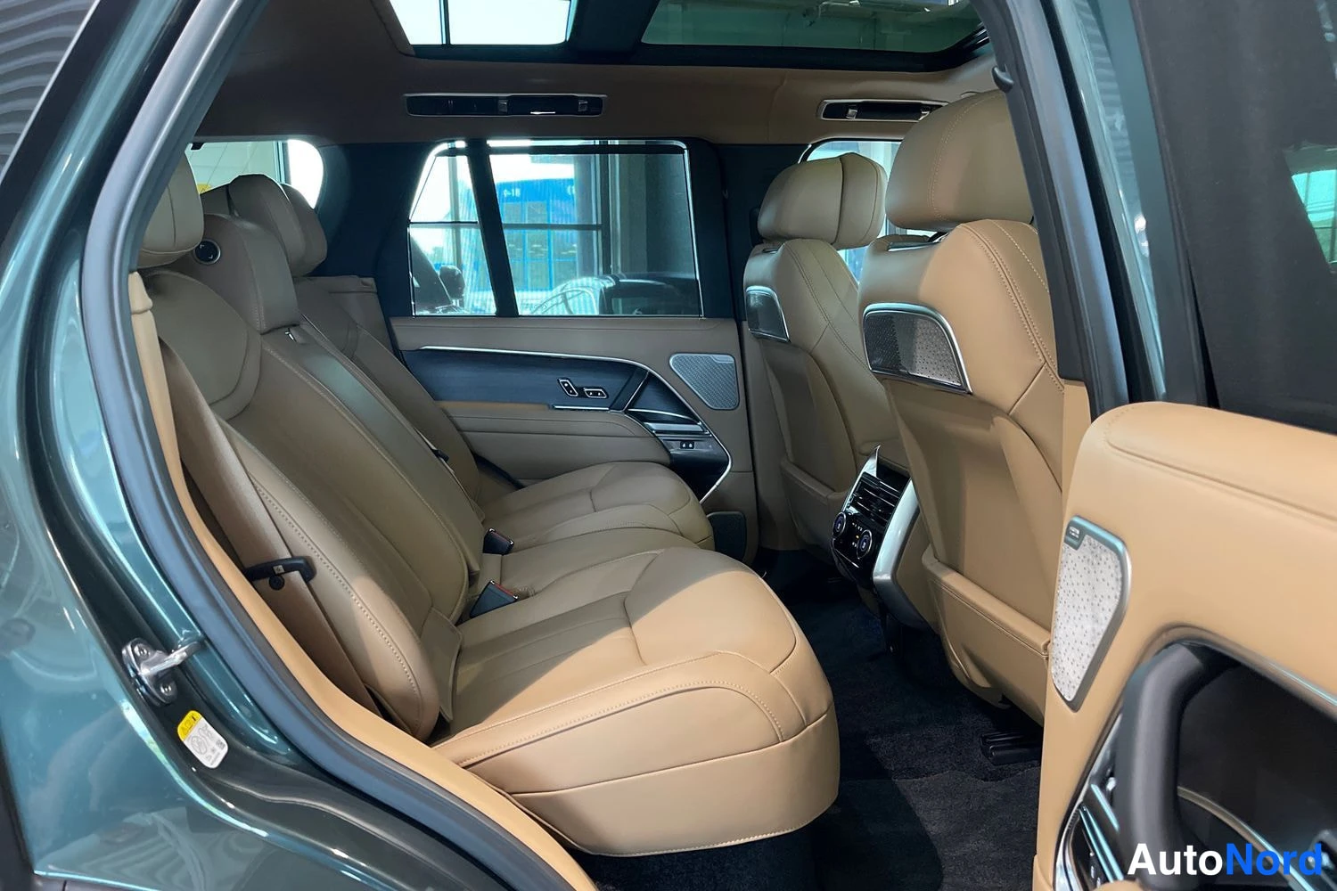 Land Rover Range Rover 2026, takaistuimet, kuva 11