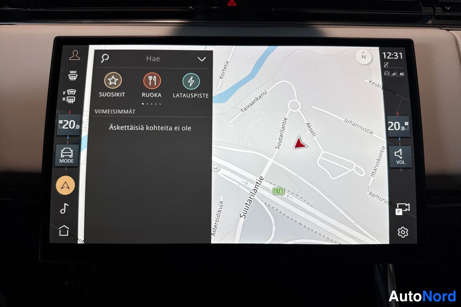 Punainen Rover Sport 2026, yksityiskohta, kuva 18