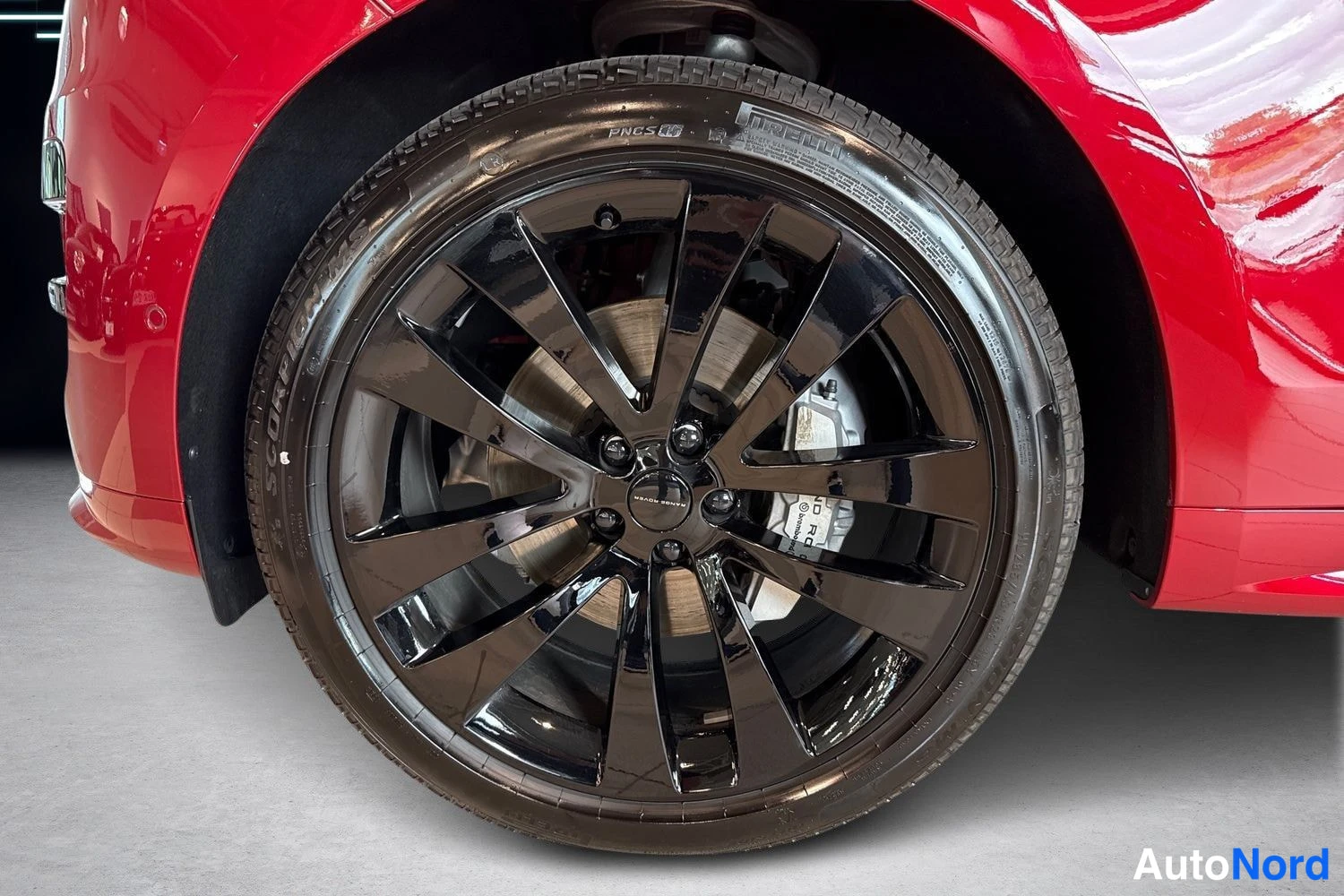 Punainen Rover Sport 2026, yksityiskohta, kuva 13
