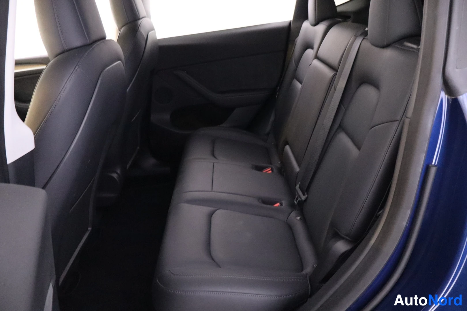 Sininen Tesla Model Y 2021, tavaratila, kuva 12