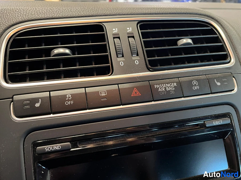Ruskea Volkswagen Polo 2012, yksityiskohta, kuva 13