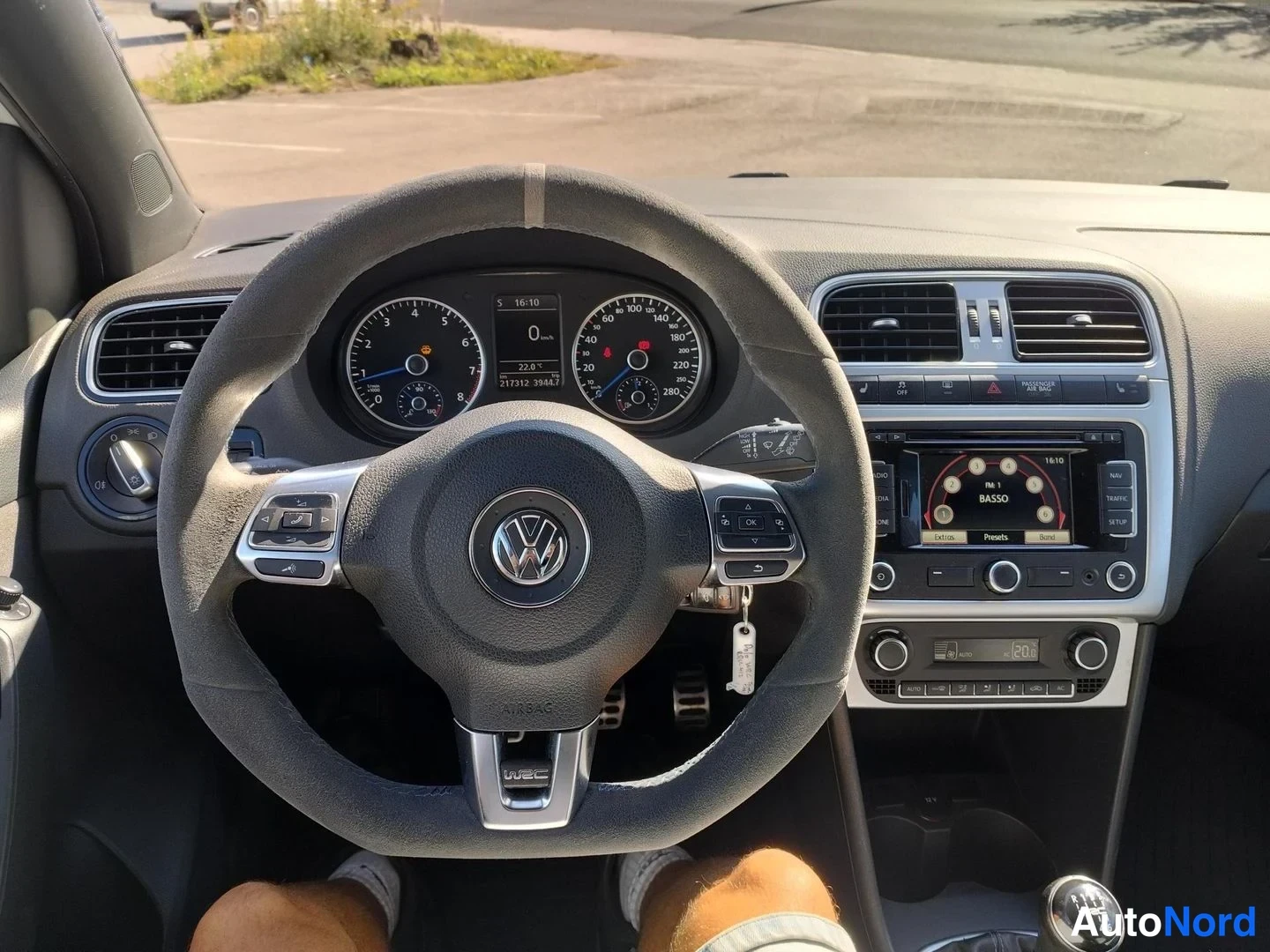 Valkoinen Volkswagen Polo 2013, kuva 14