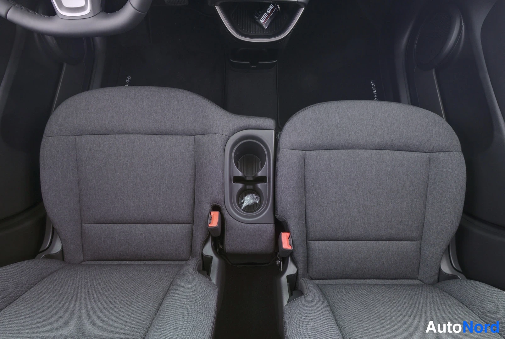 Valkoinen Hyundai Inster 2026, kuva 26