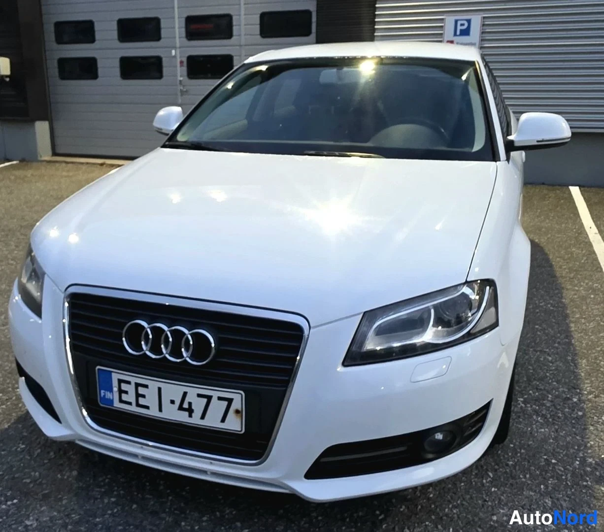 Valkoinen Audi A3 Sportback 2009, edestä, kuva 8
