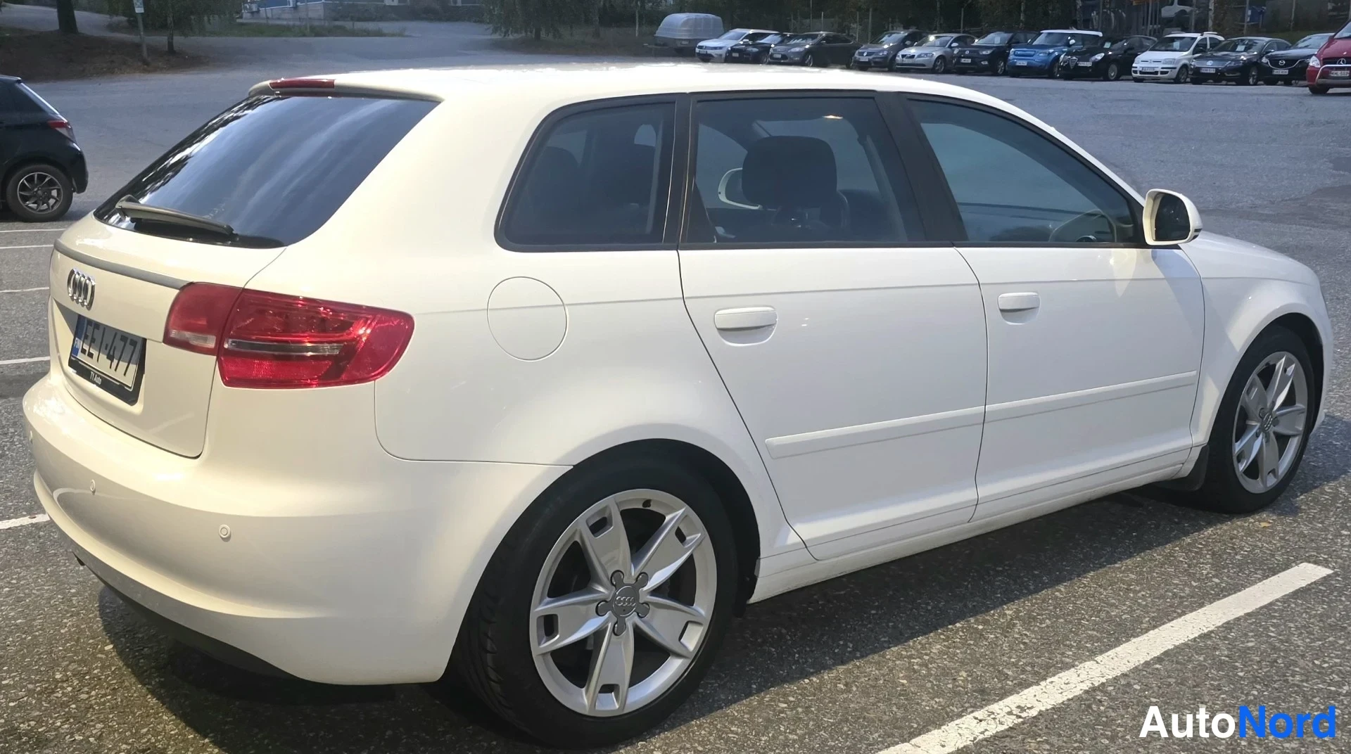 Valkoinen Audi A3 Sportback 2009, takaviisto, kuva 11