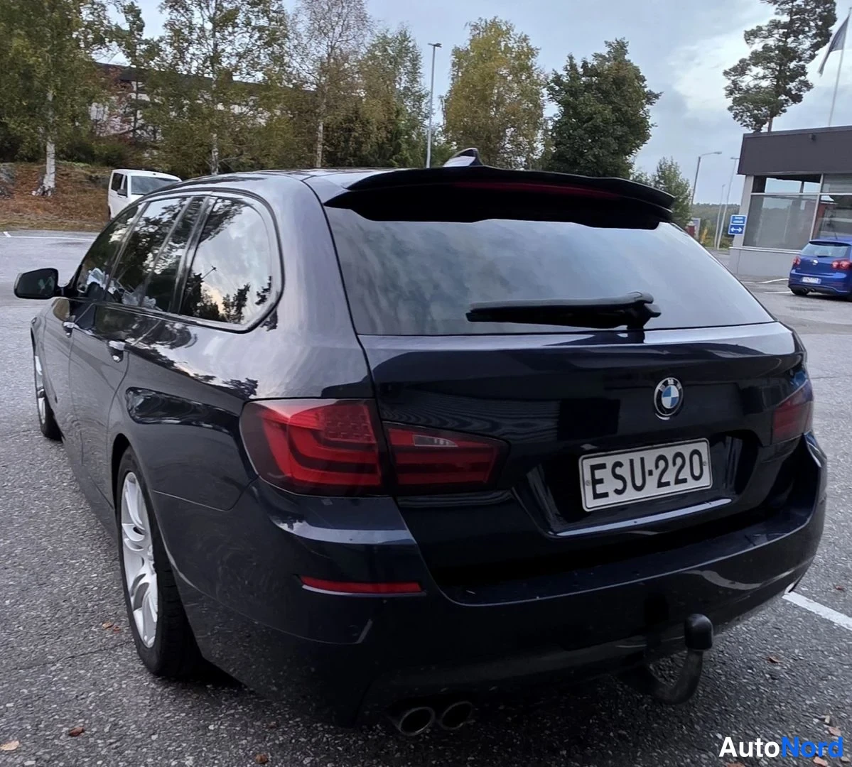 Sininen BMW 525d 2011, takaviisto, kuva 16