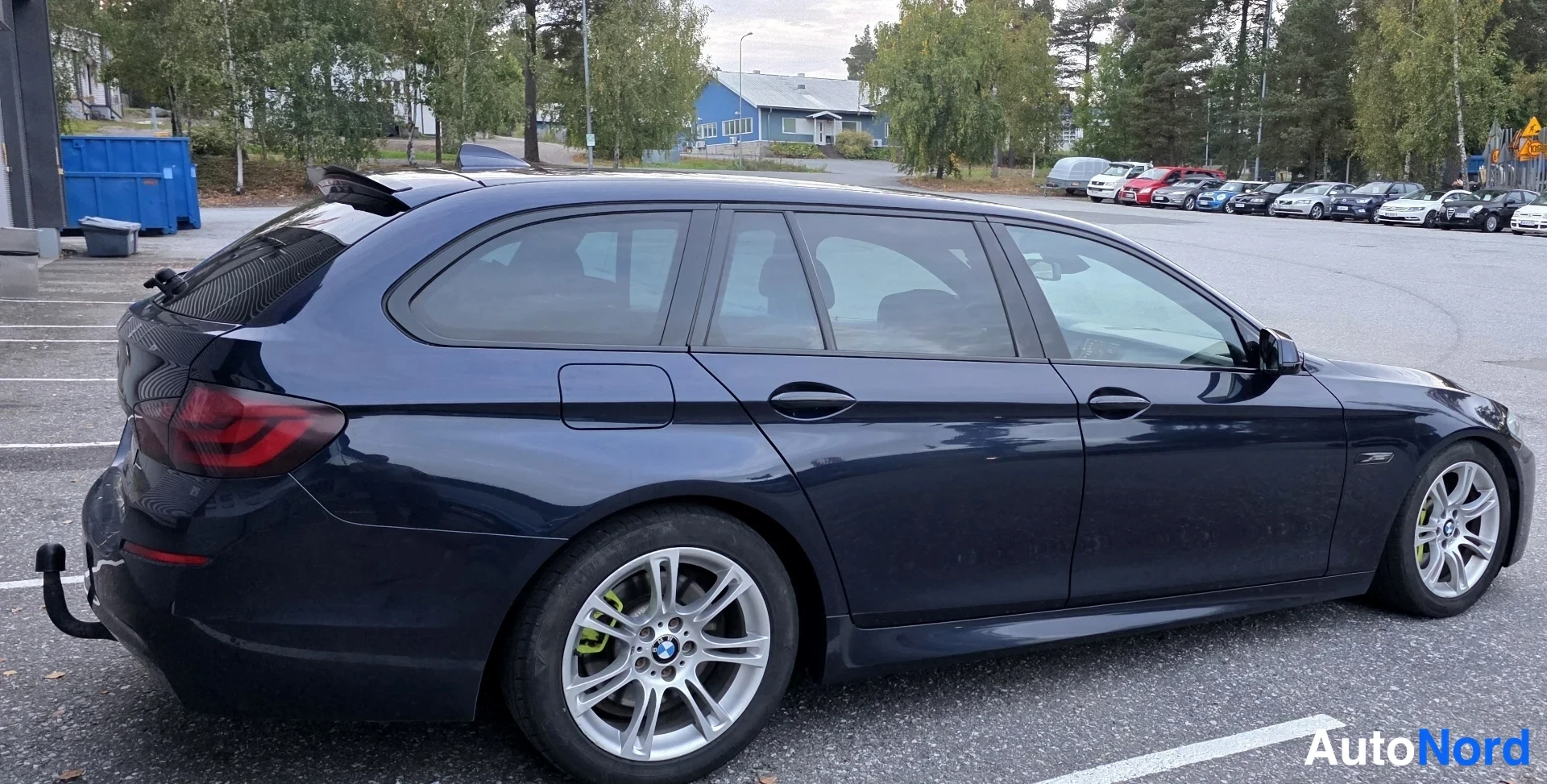 Sininen BMW 525d 2011, takaviisto, kuva 14