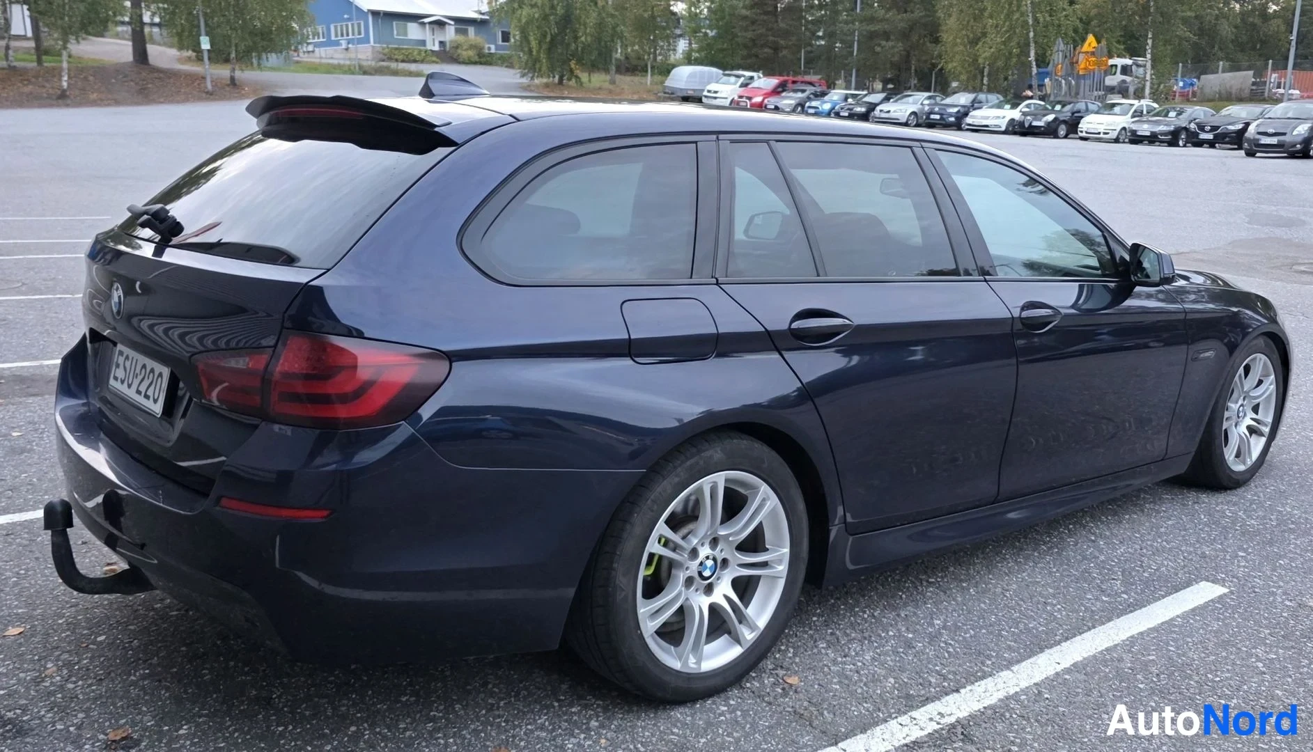 Sininen BMW 525d 2011, takaviisto, kuva 12