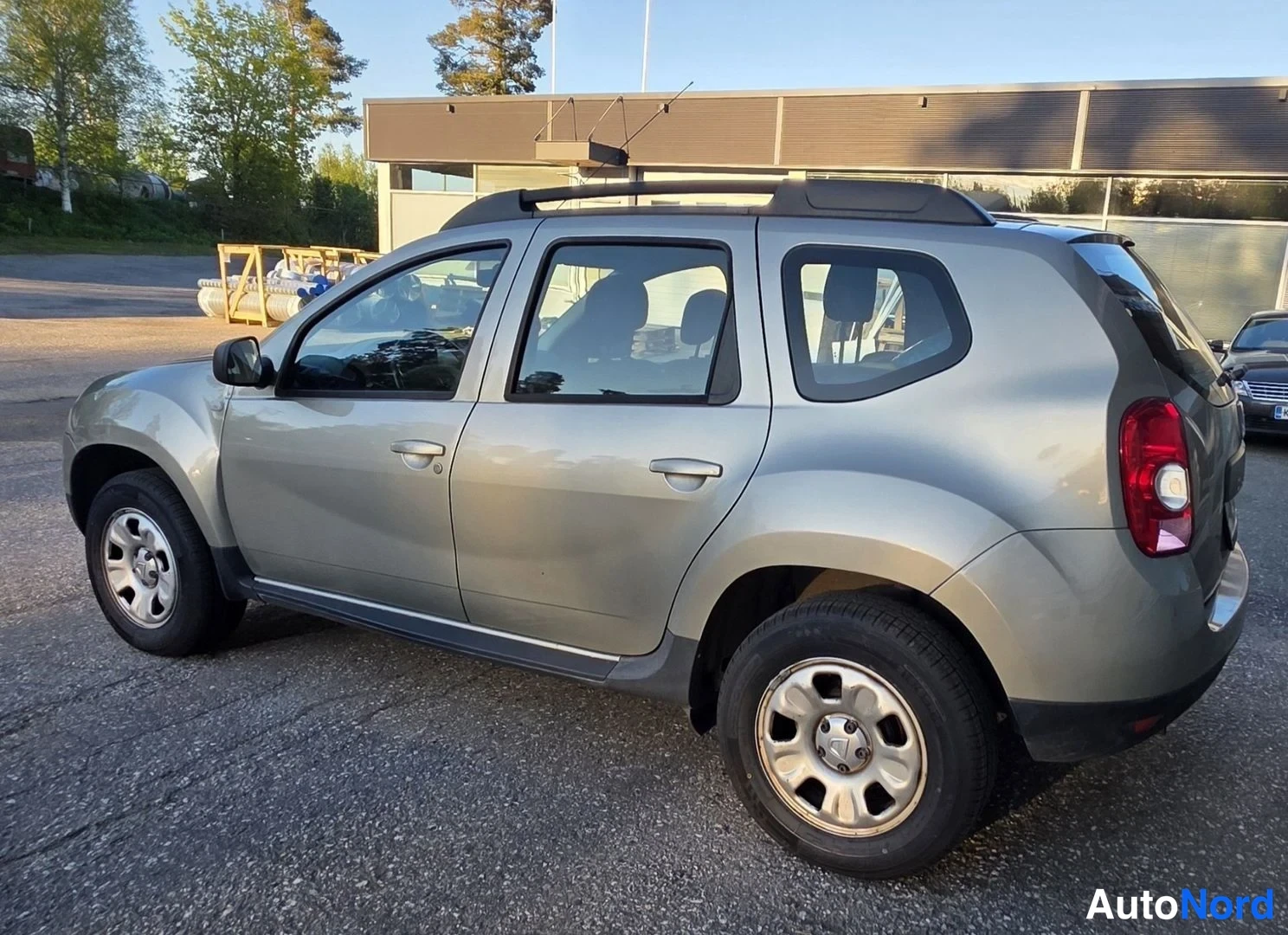 Beige Dacia Duster 2010, takaviisto, kuva 19