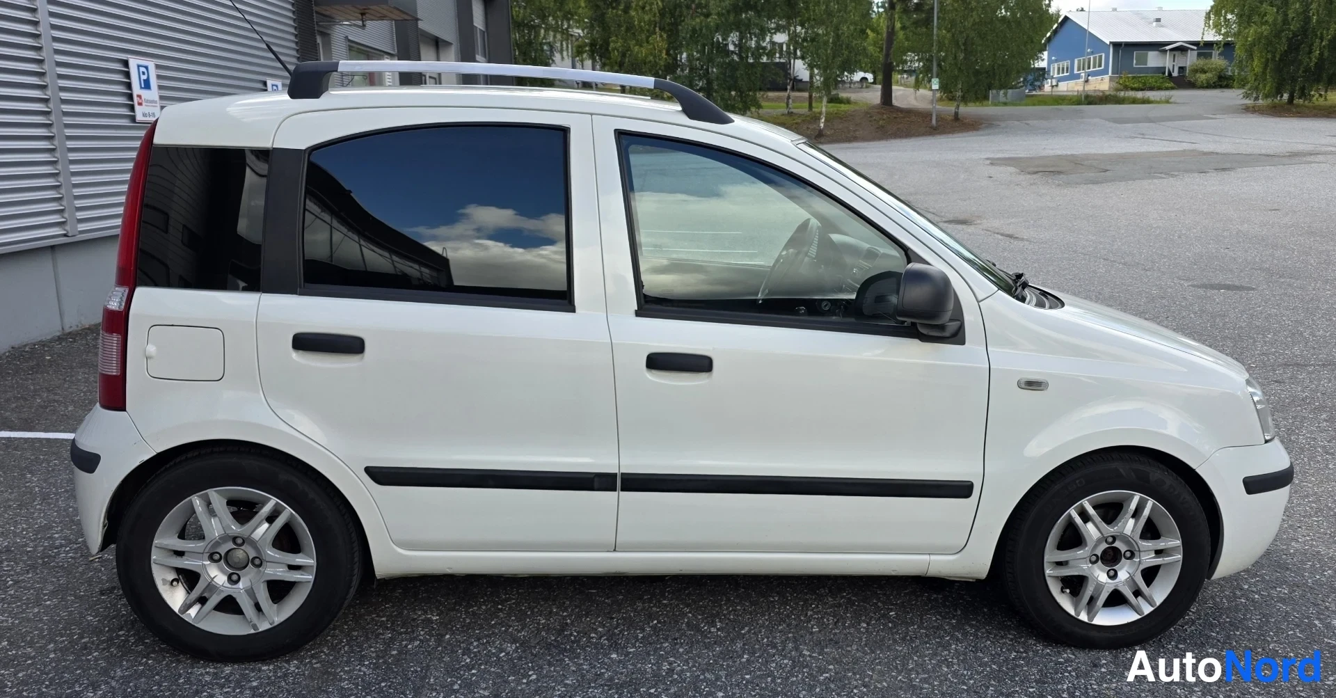 Valkoinen Fiat Panda 2010, sivulta, kuva 9