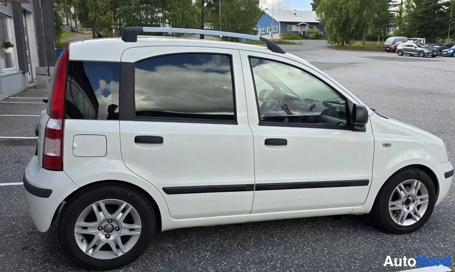 Valkoinen Fiat Panda 2010, sivulta, kuva 10