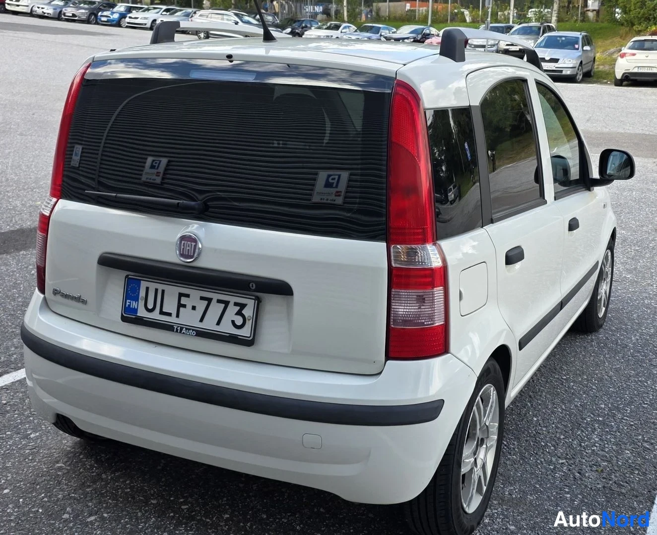Valkoinen Fiat Panda 2010, takaviisto, kuva 14