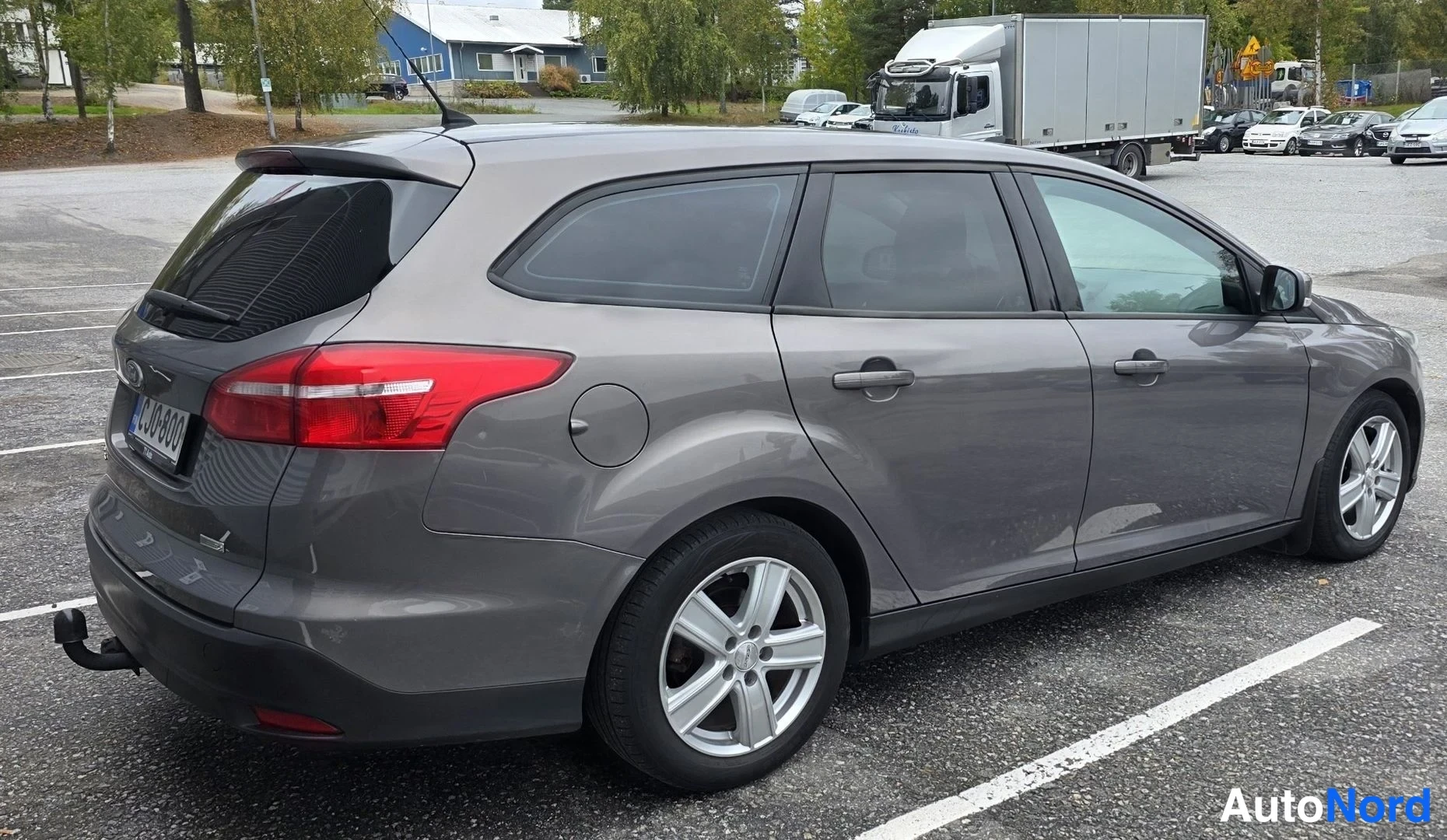 Harmaa Ford Focus 2015, takaviisto, kuva 14