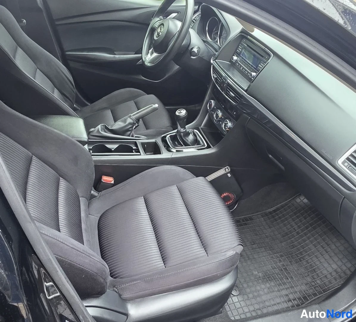 Musta Mazda 6 2014, ohjaamo, kuva 19