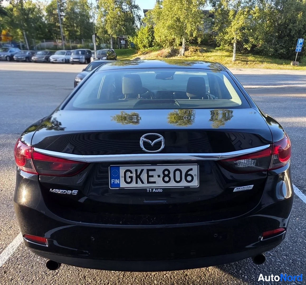 Musta Mazda 6 2014, takaa, kuva 17