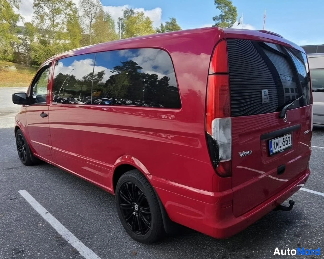 Punainen Mercedes-Benz Vito 116 CDI 2013, takaviisto, kuva 20