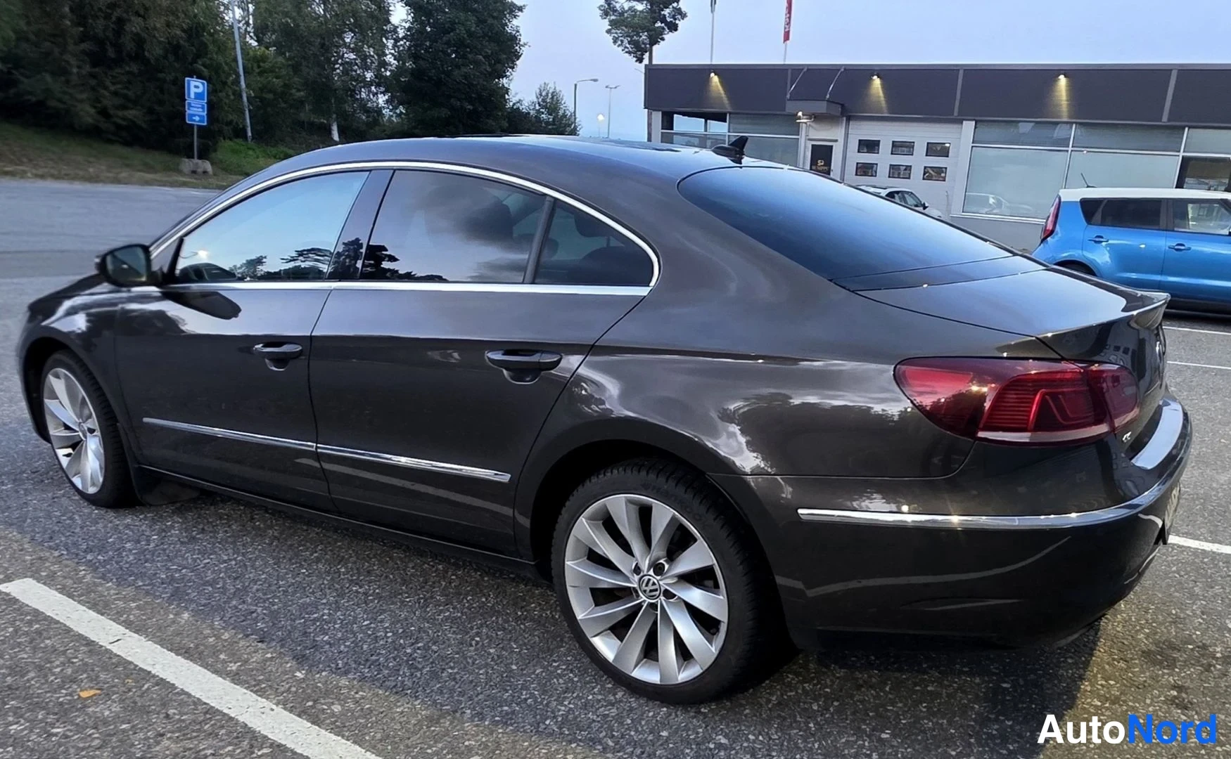 Ruskea Volkswagen CC 2012, takaviisto, kuva 14