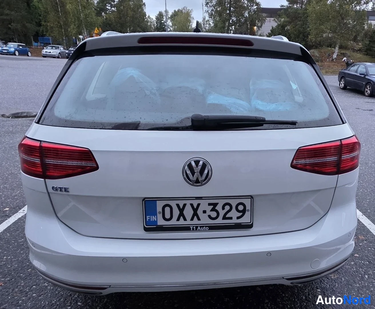 Valkoinen Volkswagen Passat 2016, takaa, kuva 22