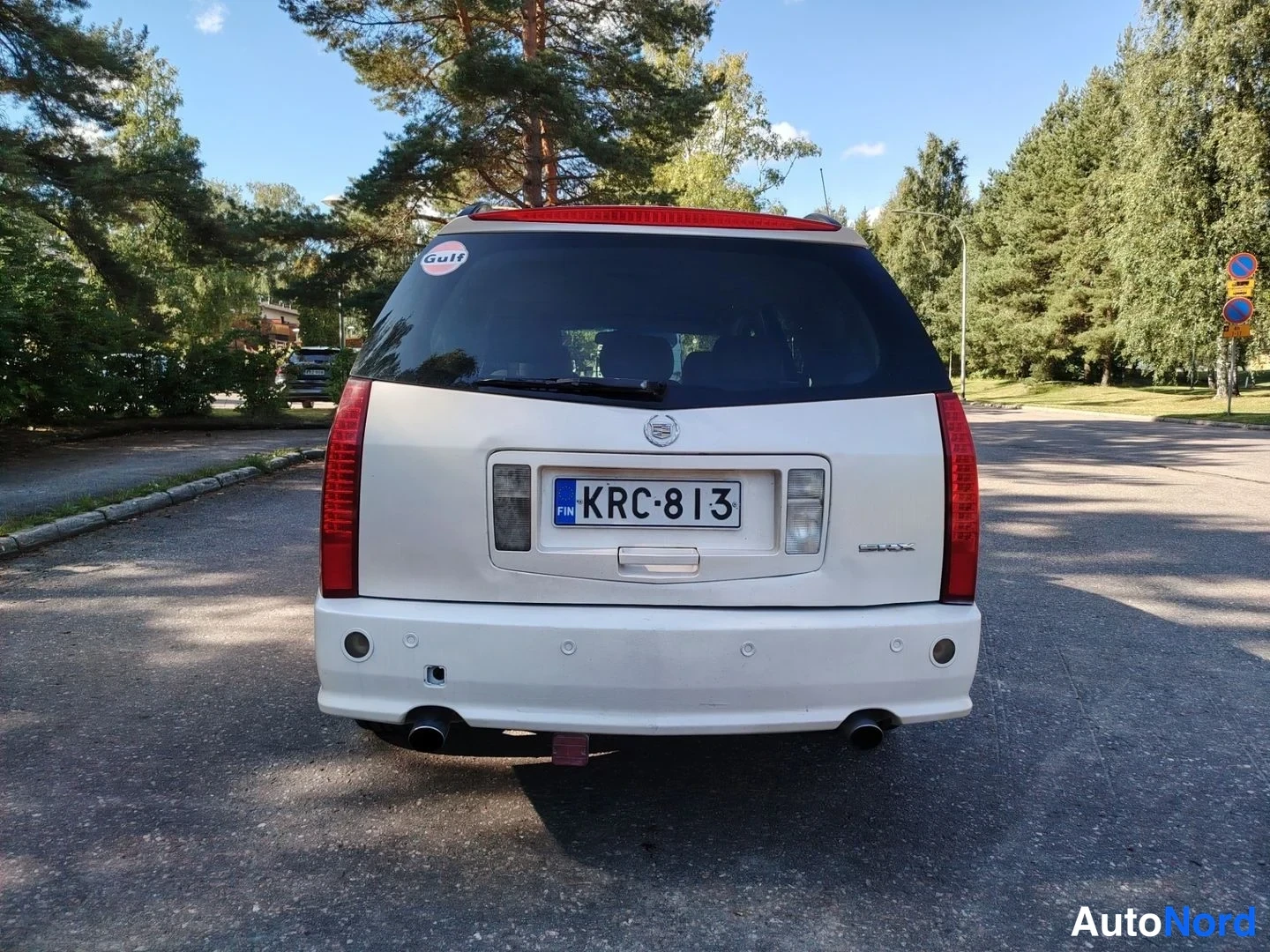 Valkoinen Cadillac SRX 2004, takaa, kuva 8