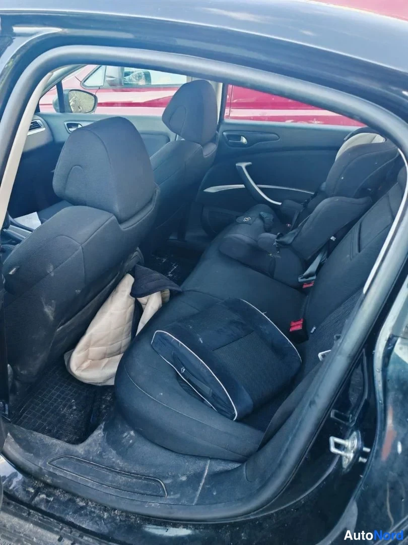 Musta Citroen C5 2011, takaistuimet, kuva 12