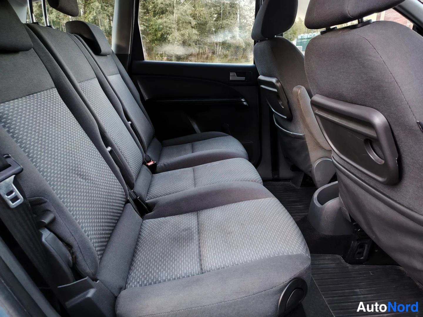 Sininen Ford C-Max 2006, takaistuimet, kuva 16