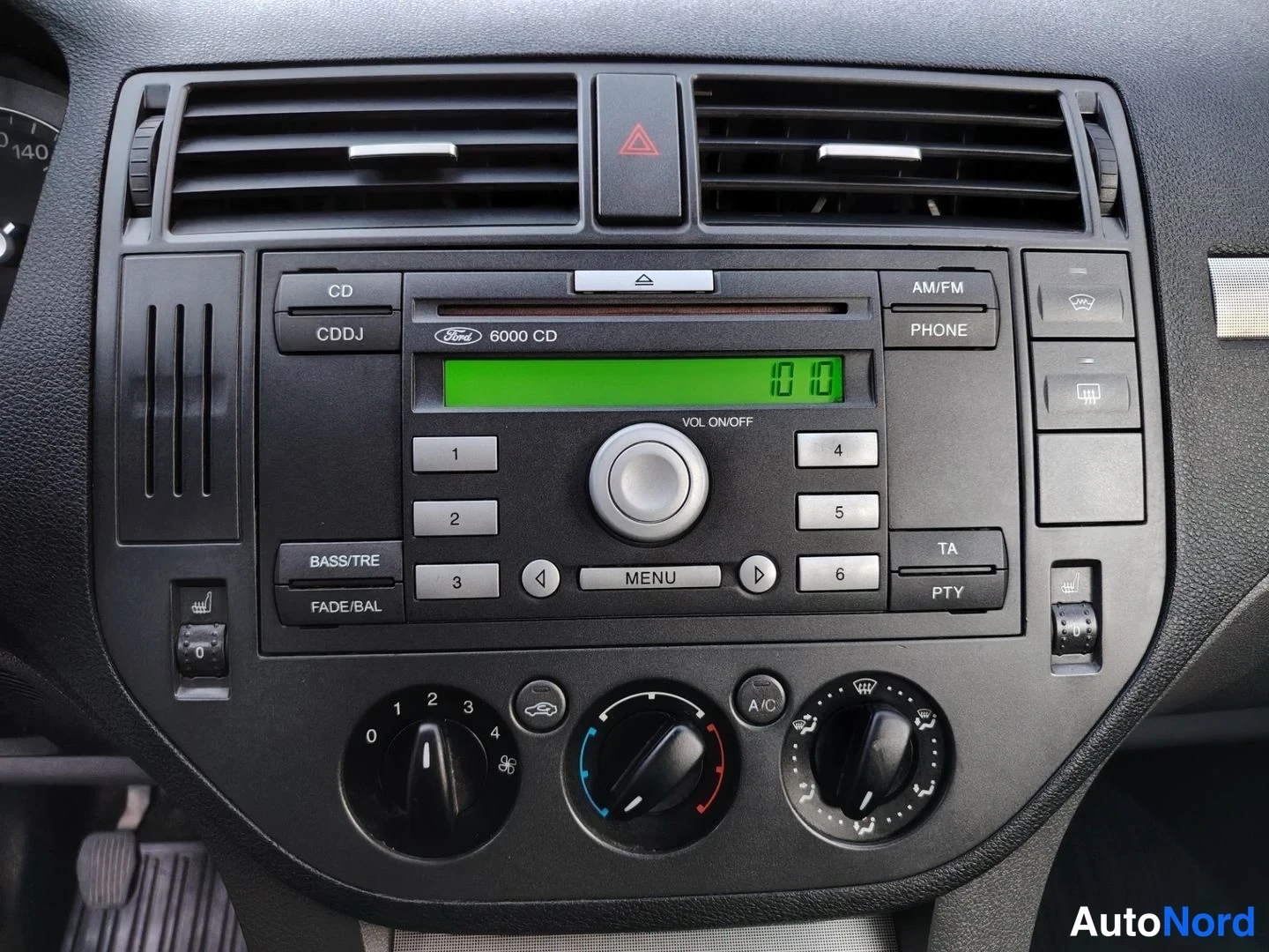 Sininen Ford C-Max 2006, yksityiskohta, kuva 19