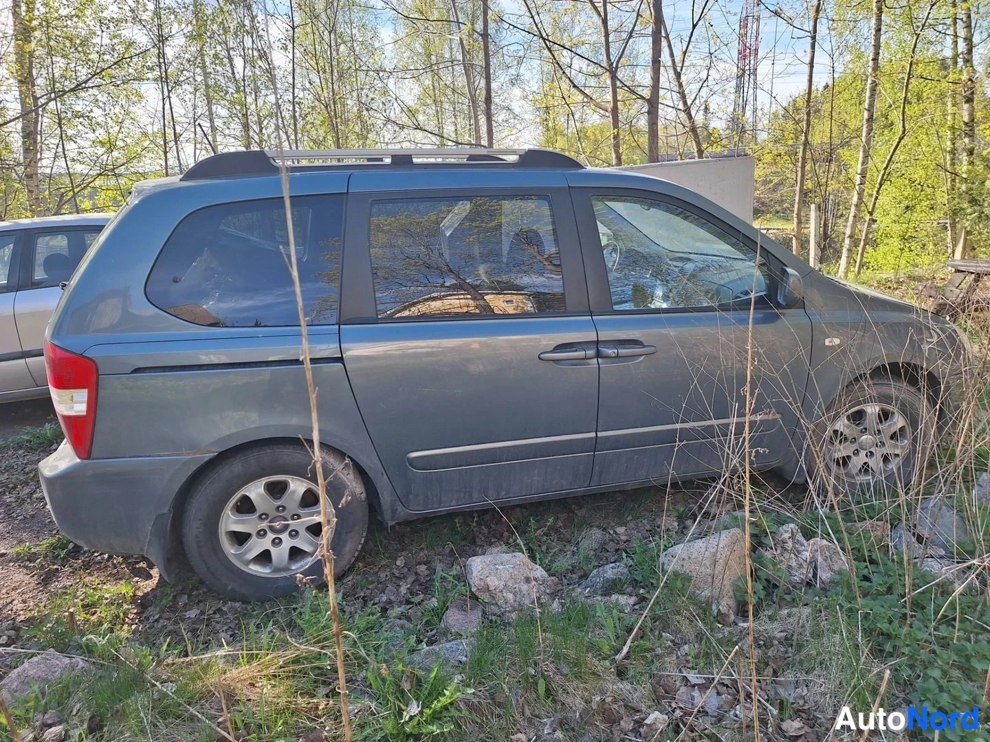 Harmaa Kia Carnival 2006, takaviisto, kuva 3