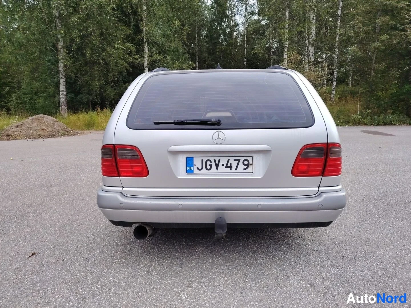 Harmaa Mercedes-Benz E 240 1998, takaa, kuva 8